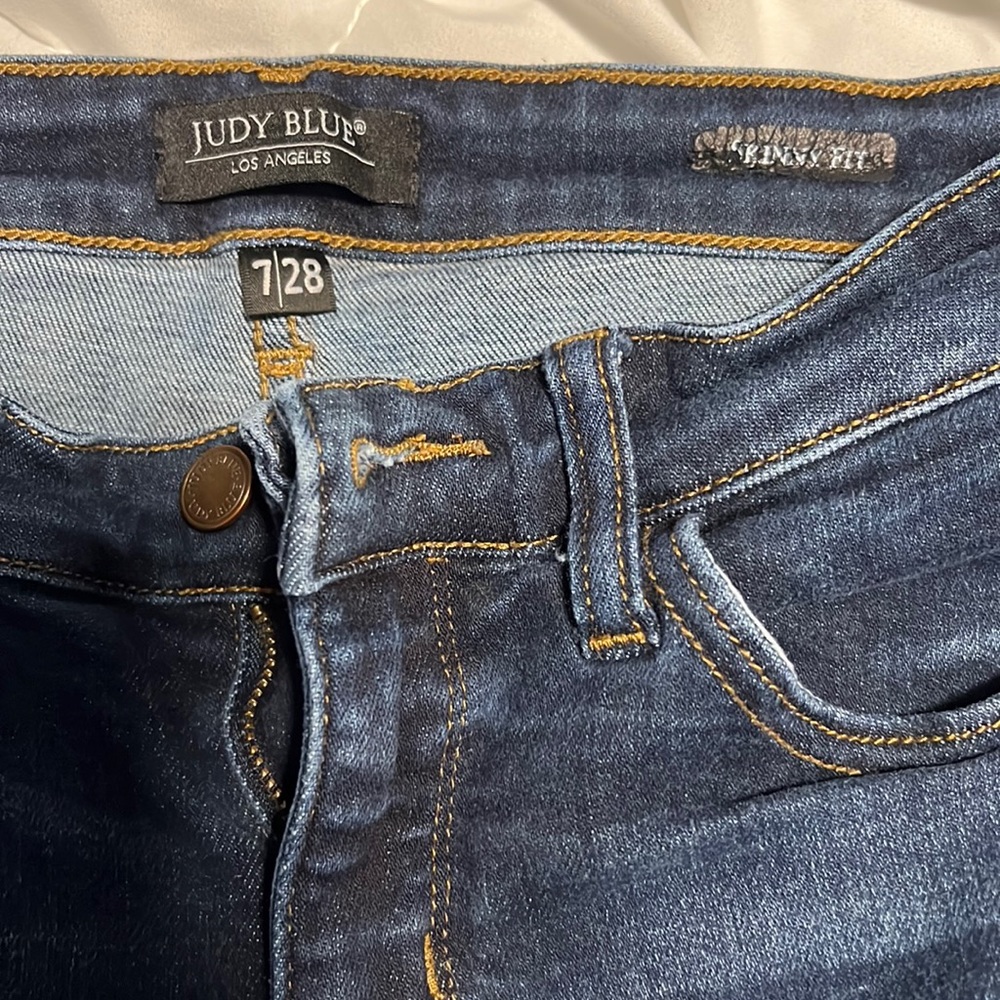 Judy blue skinny Jean size 7/28. Dark blue.